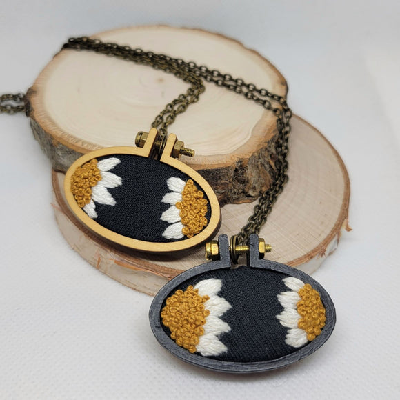 Double Daisy Oval Wood Necklaces