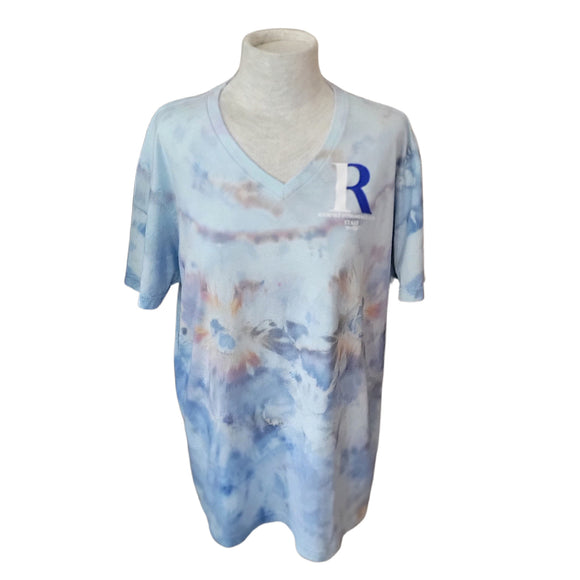light blue watercolor v neck shirt L